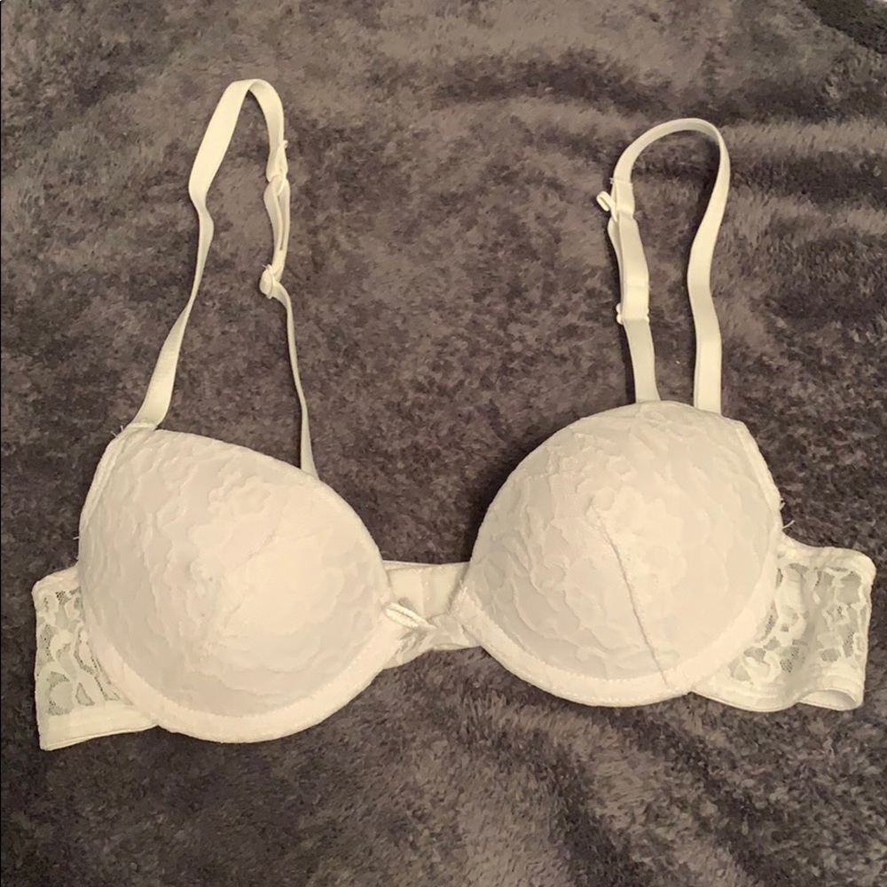 34AA bra